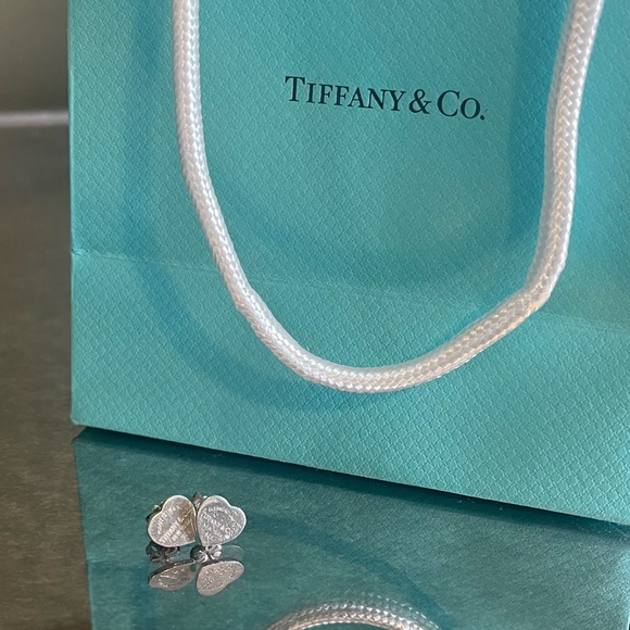 Authentic Tiffany heart tag stud earrings - Picture 3 of 6